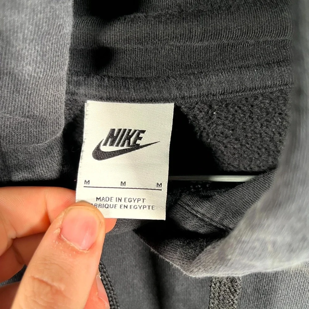Nike Sportswear Hoodie Mens Medium Black Butterfly Floral Embroidered‎ Fleece
